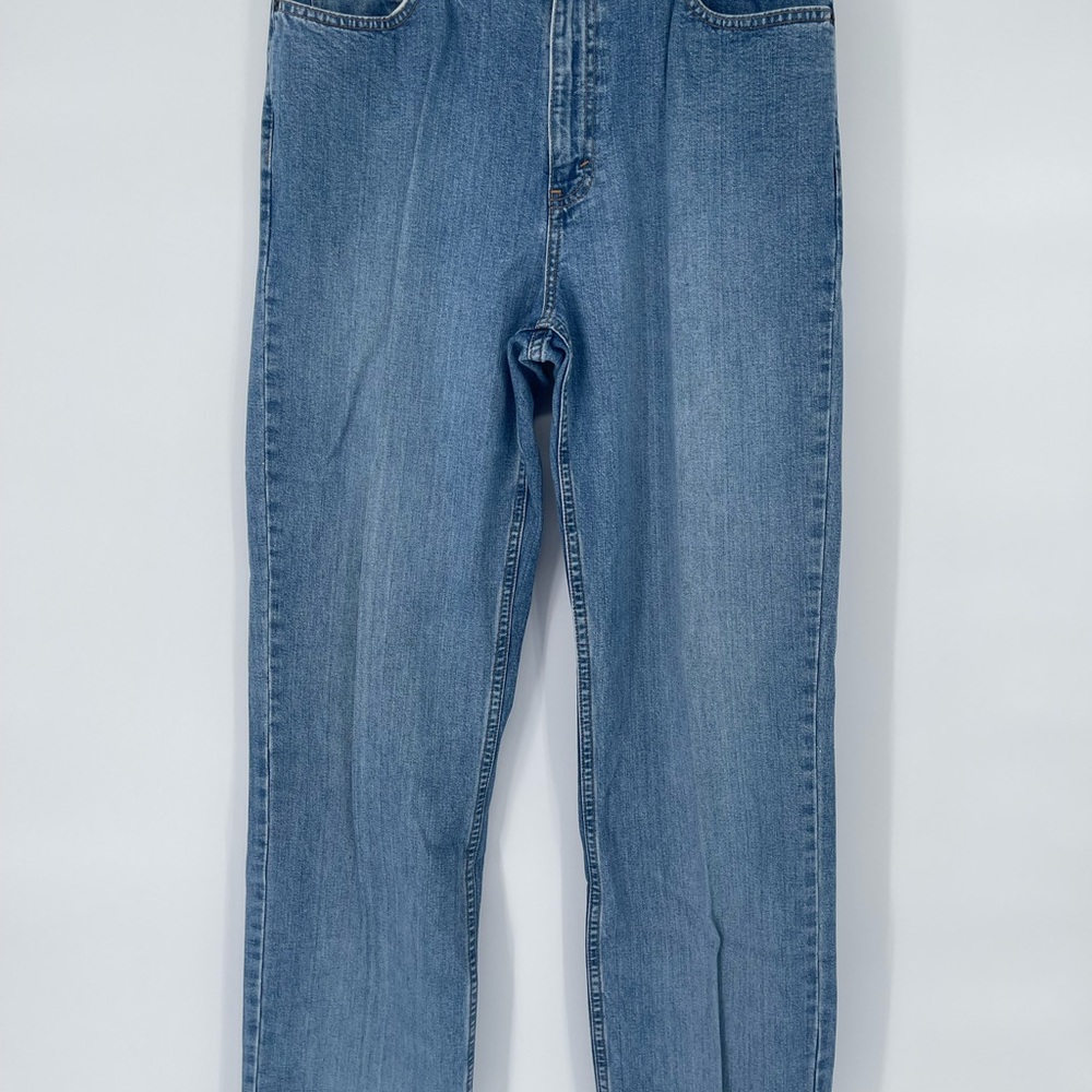 Women’s vintage Eddie Bauer natural fit jeans